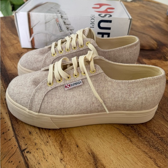 NWT Superga 2790 Platform Sneaker
Oatmeal, Size 9.5 W / 8.5M / 41 Euro - Picture 5 of 6